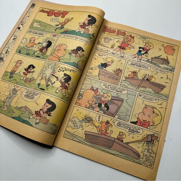 Little Lotta VTG Comic Book #92 Oct 1970 Harvey Comics - Picture 5 of 6